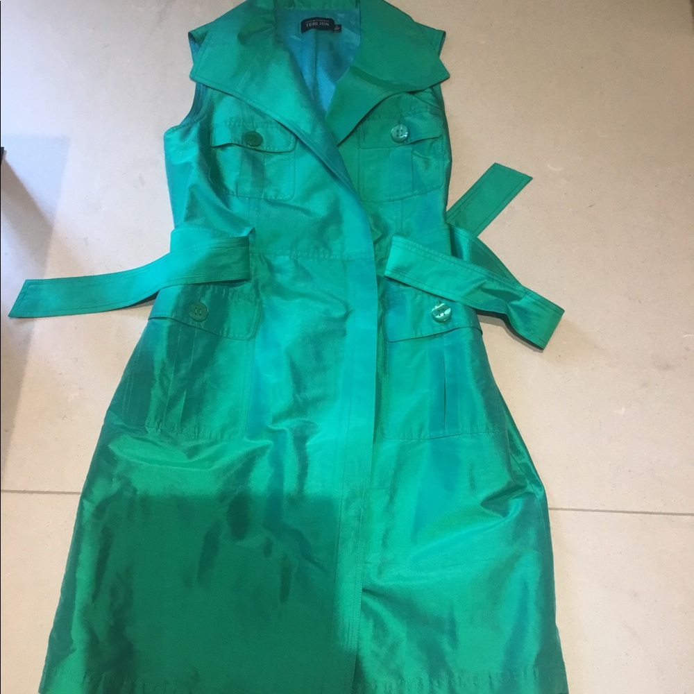 Rickie Freeman Teri Jon sleeveless neon green shirt dress